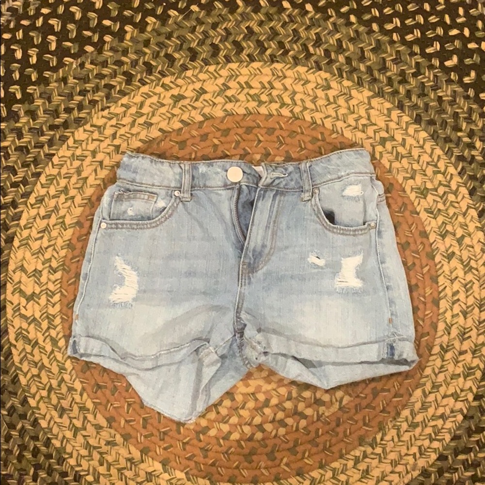 Tillys ripped mom shorts